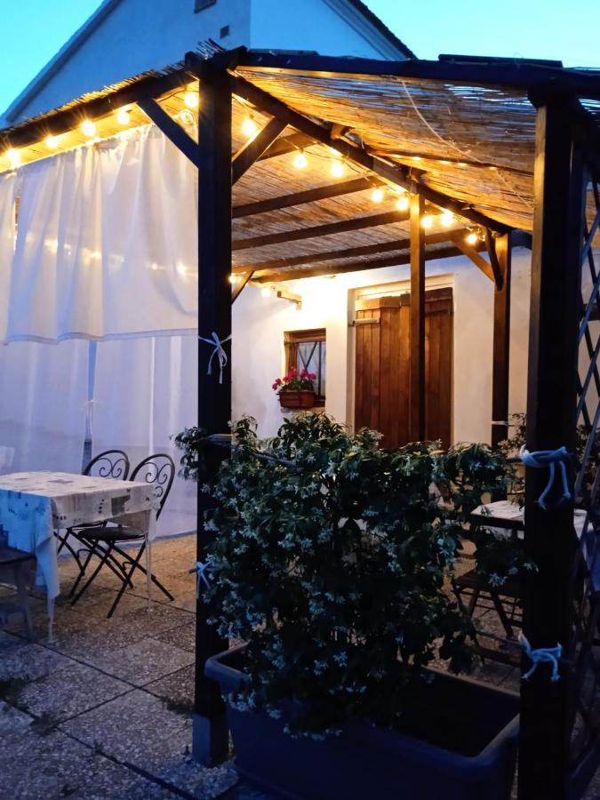Sotto L'Ulivo Bed & Breakfast Mondavio Екстериор снимка